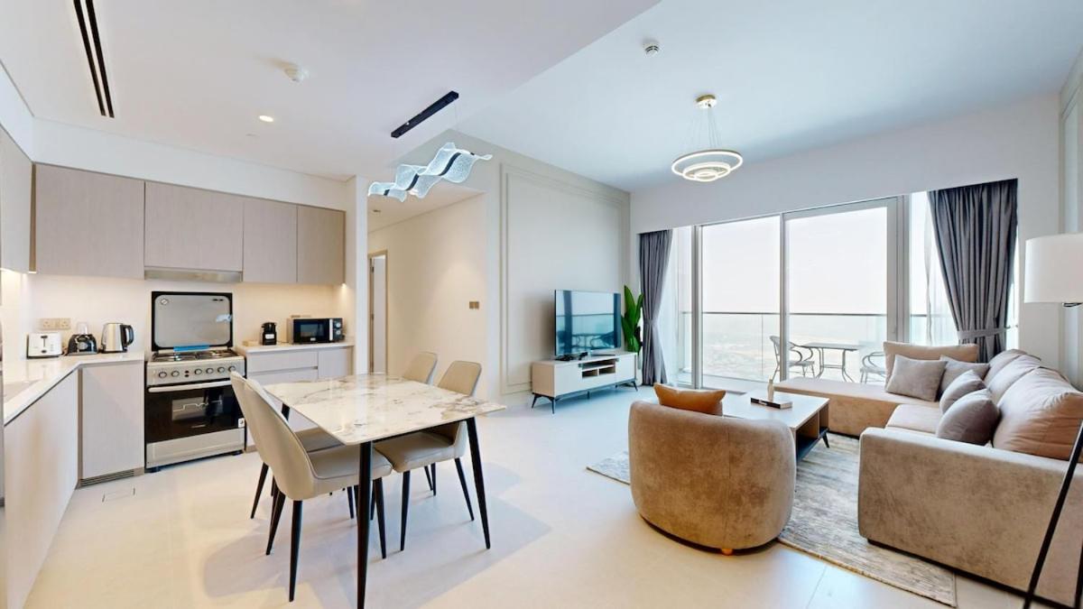 Panaromic Burj Khalifa View from Balcony - Luxury 2BR next to Dubai Mall - Like Homes - 5