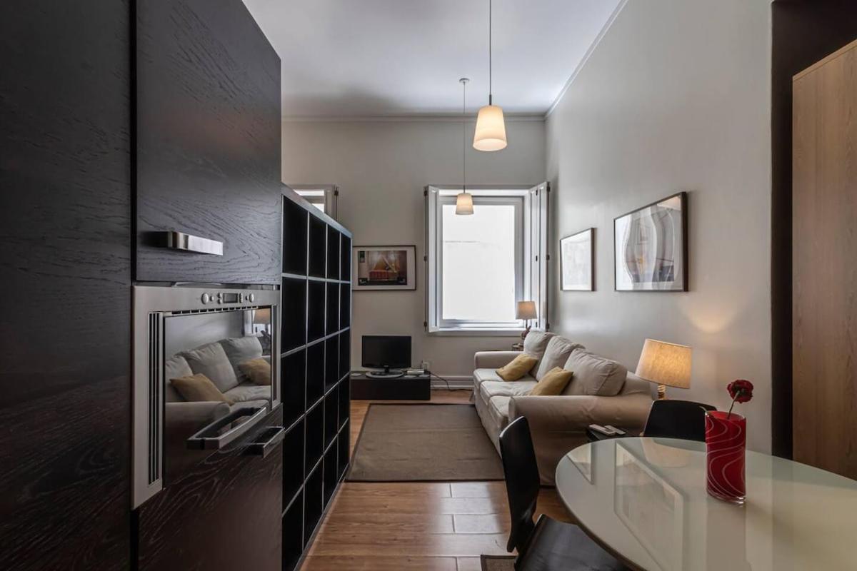 Well-Located Studio with Smart Space - 2