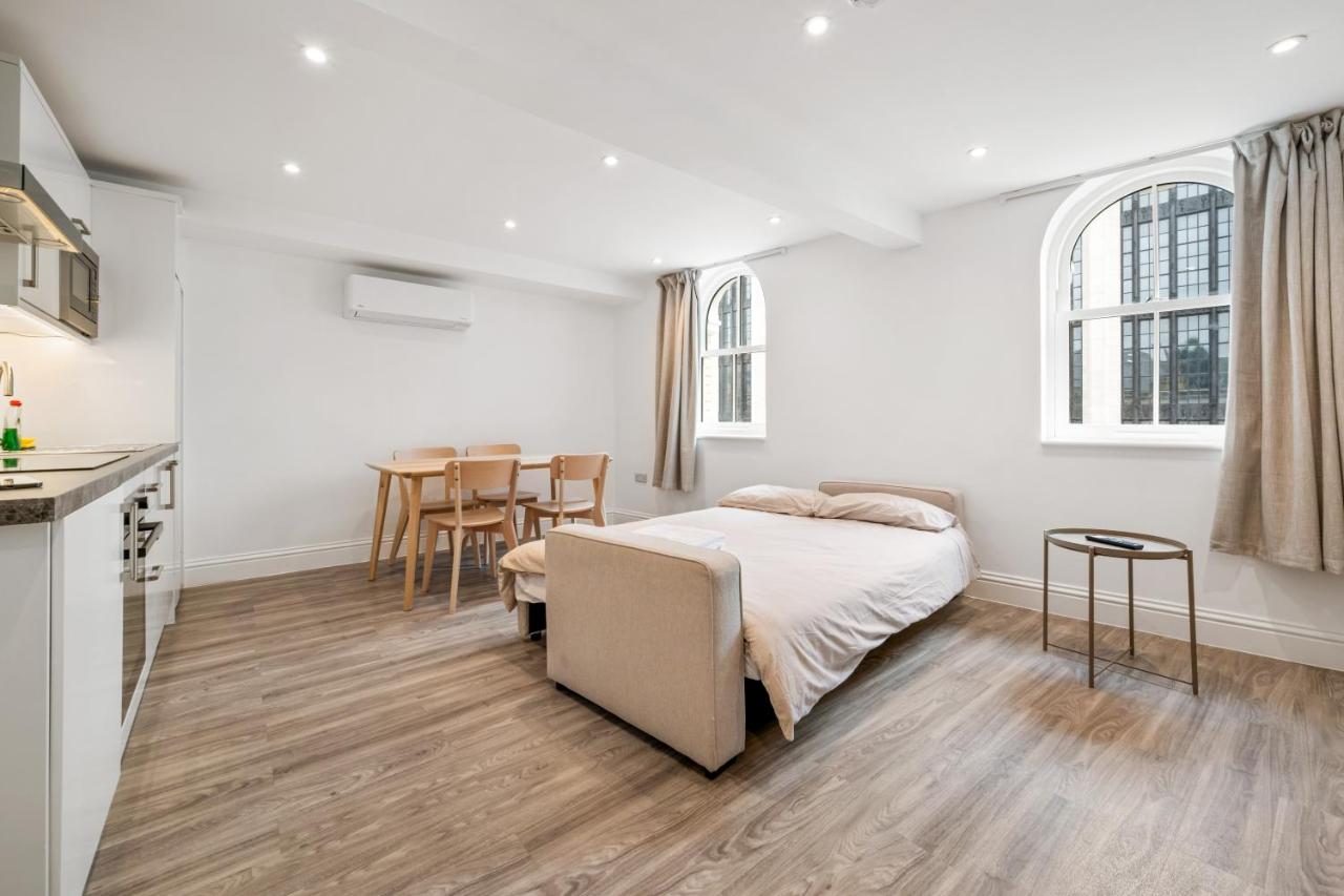 Prime Location Kensington Apartments - 2