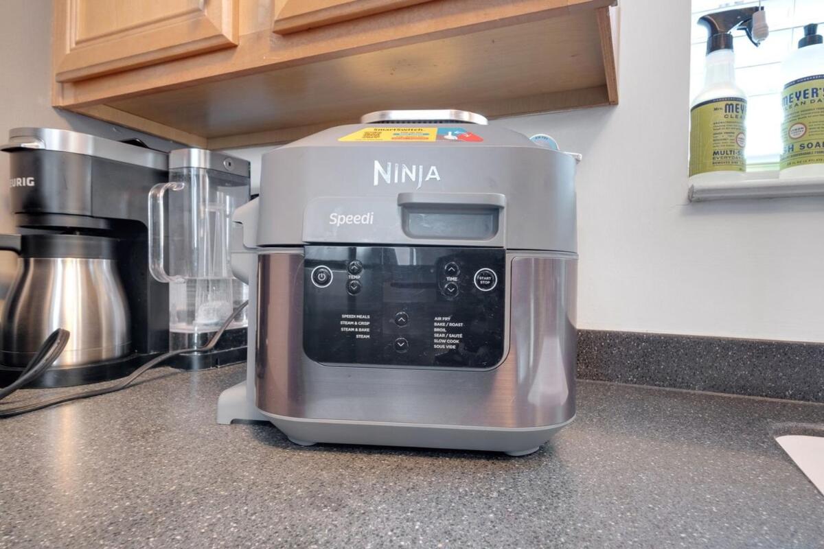 Downtown Nashville River Views Pool Parking - 2