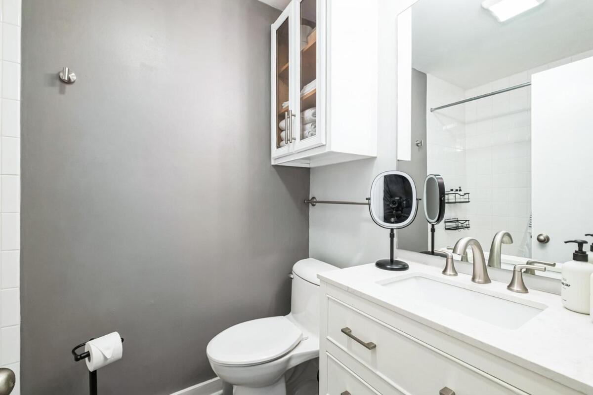 Downtown Nashville River Views Pool Parking - 3