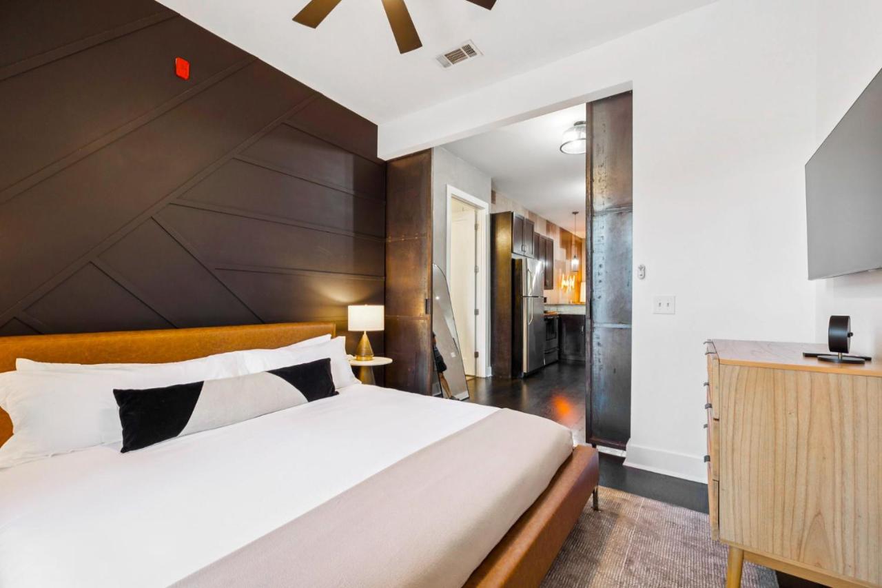 Neon Daes Amazing 1 Bedroom Near Vandy and Broadway - 2