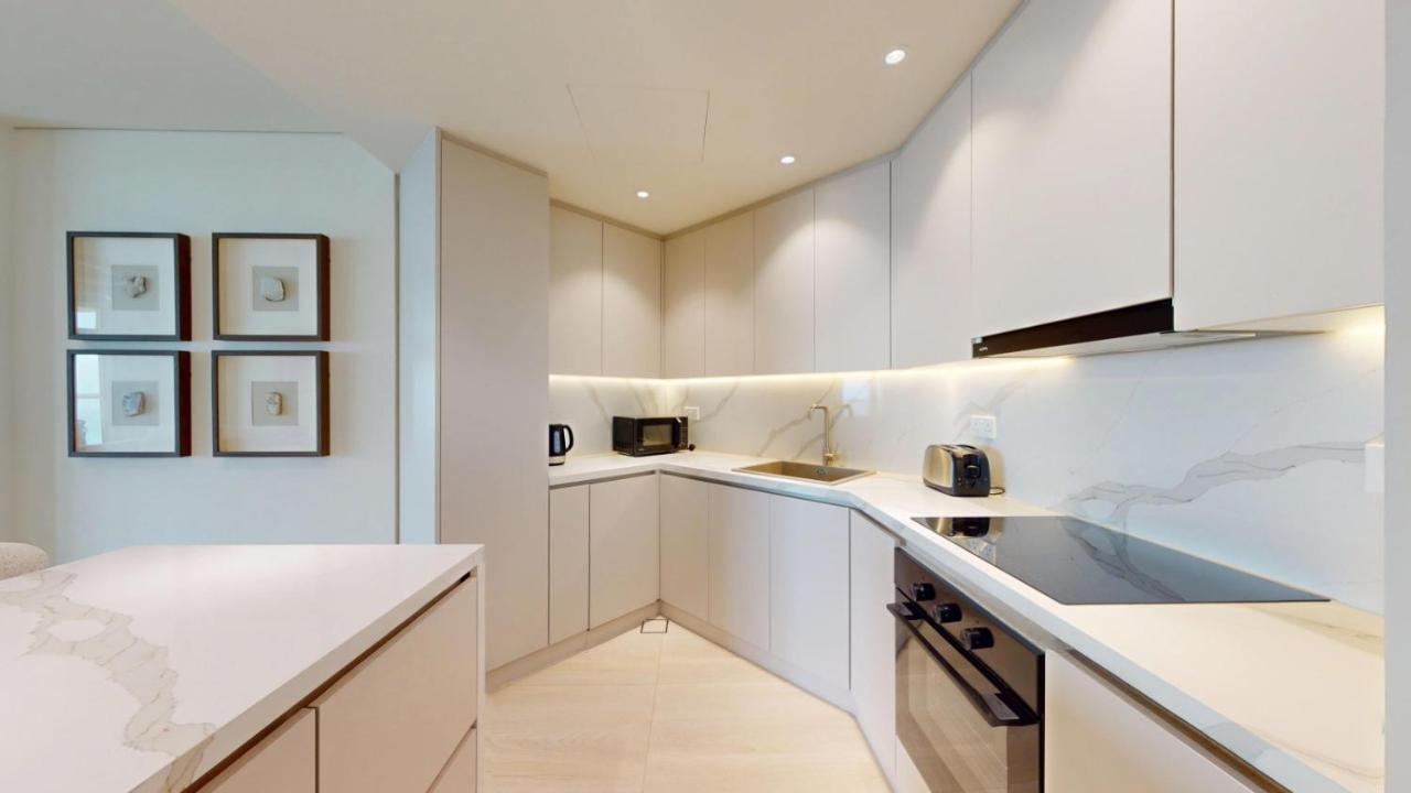 Vacationer Holiday Homes I Elegant 1 Bed l Sea Views l on The Palm with Private Beach - 5