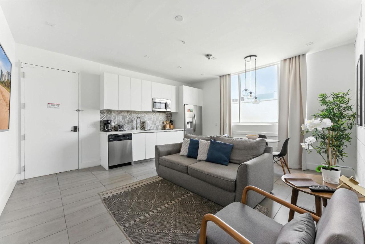South Beach Stylish 2BR Retreat - 4