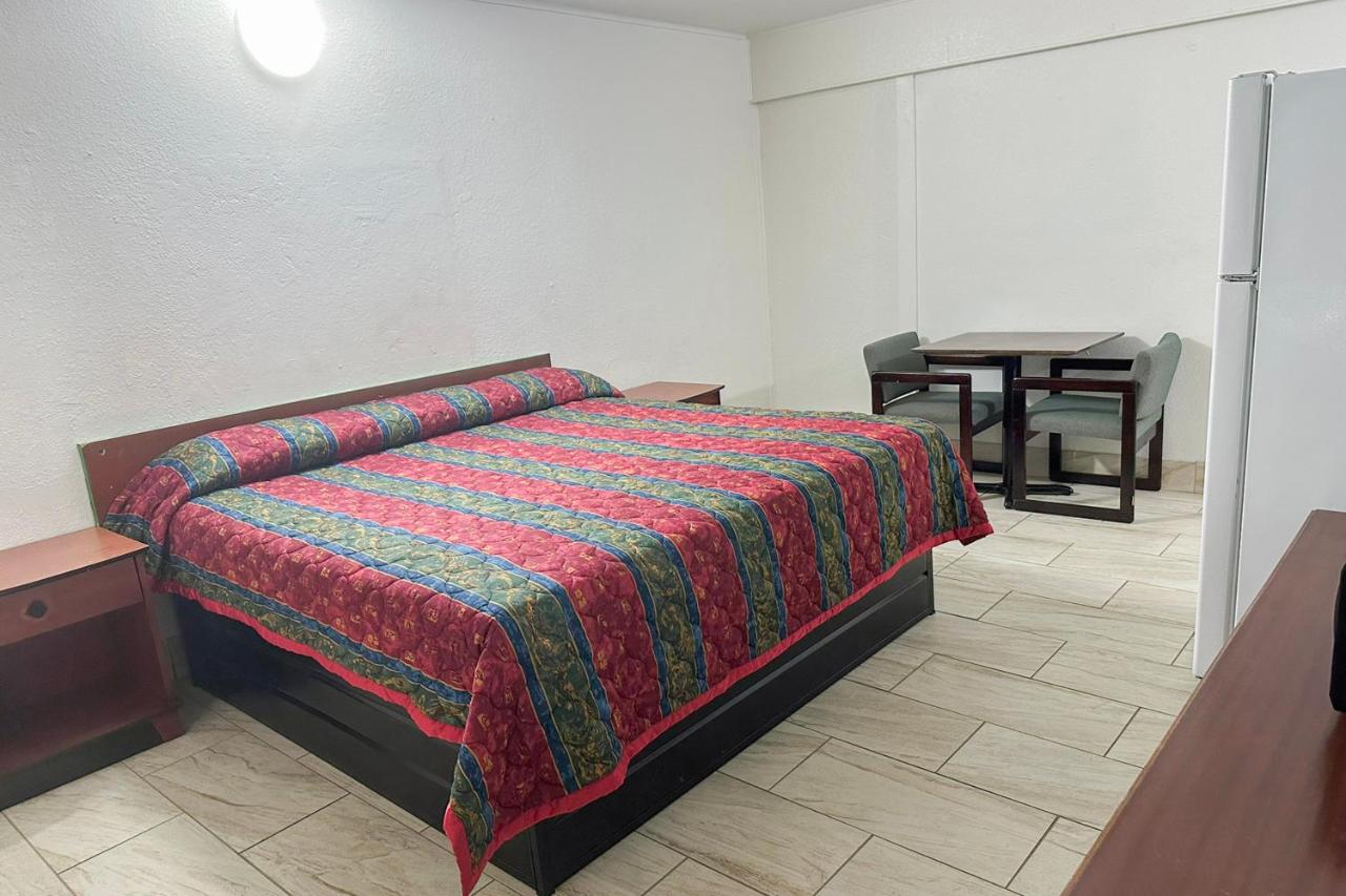 Travelair Motel — photo 9