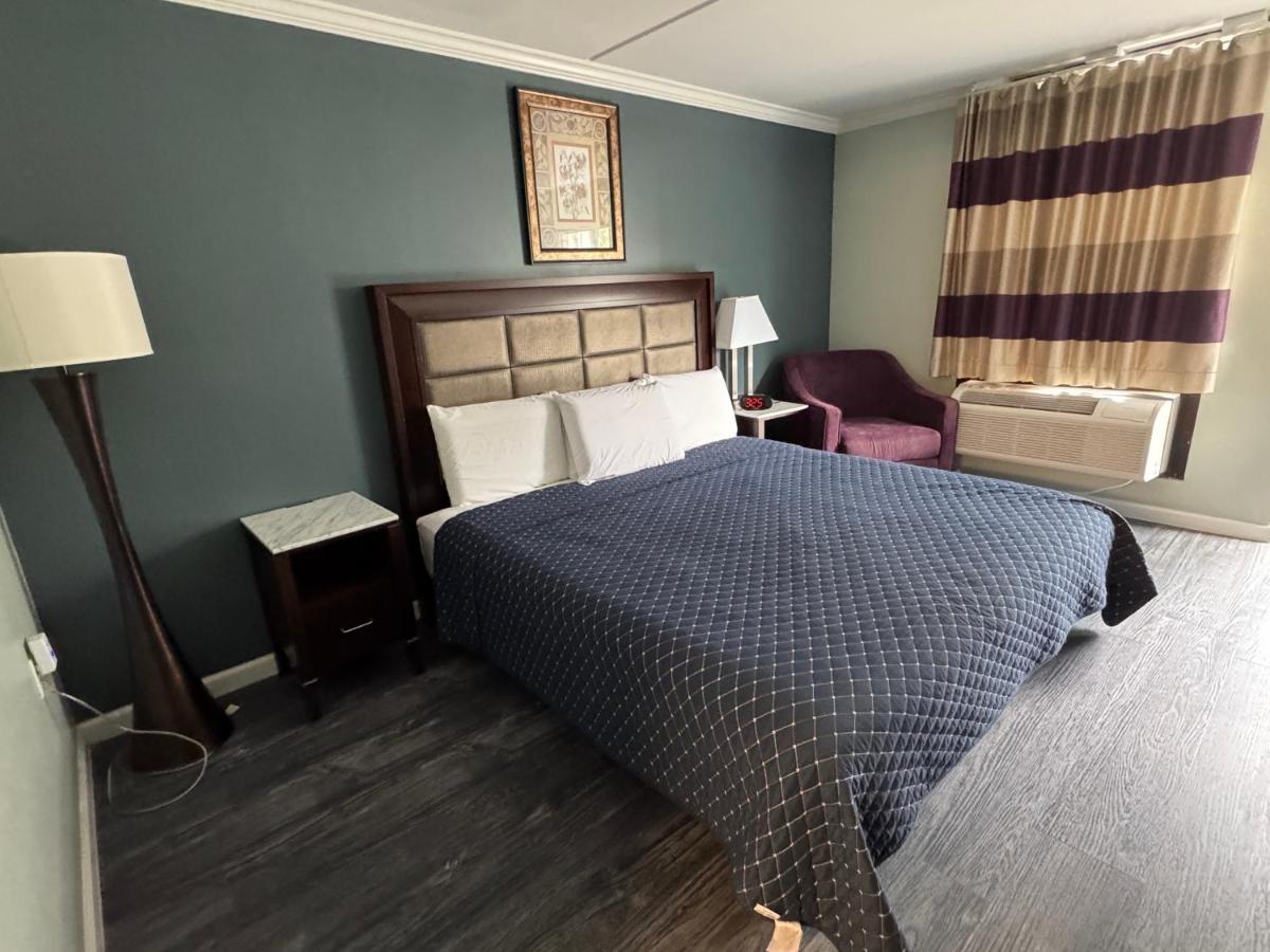 Budget Inn — photo 10