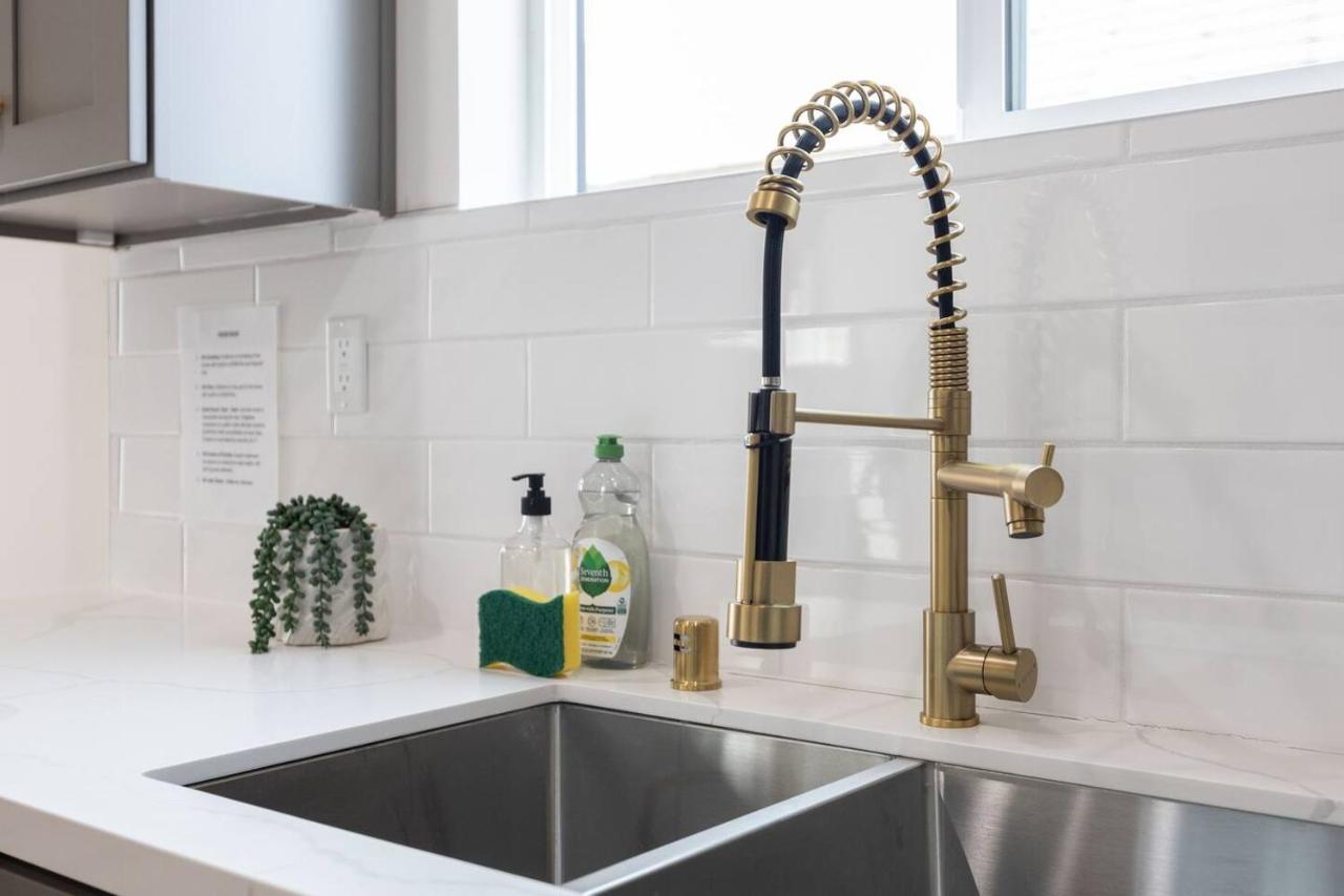 Hollywood Chateau Townhouse - 3