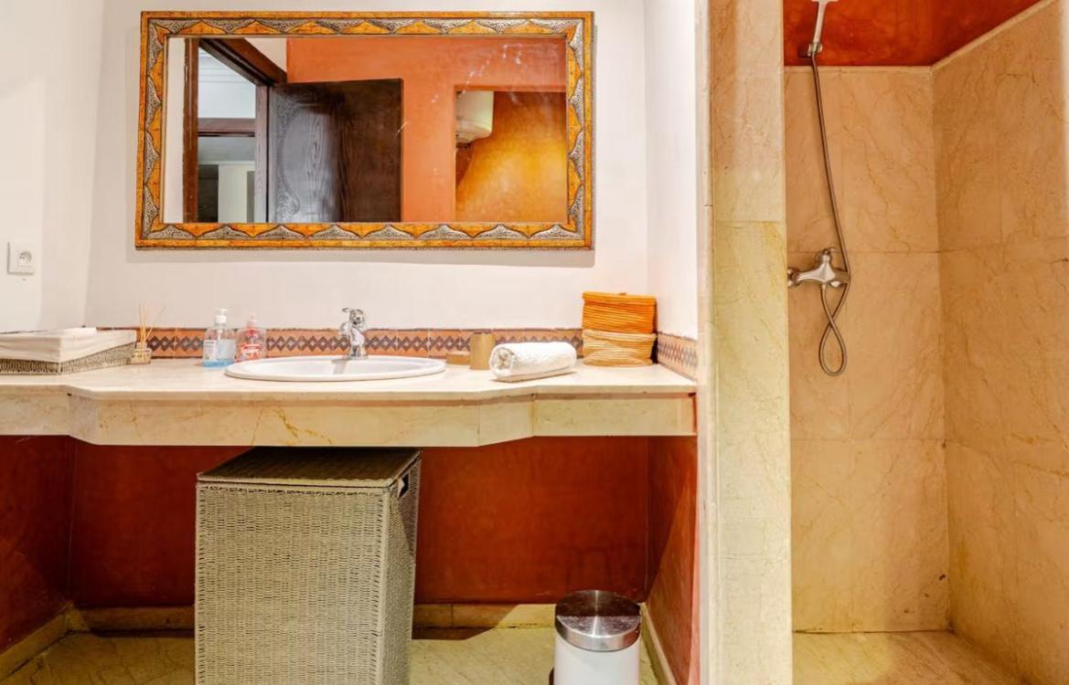 Moroccan charm comfort ideal for couples - 3