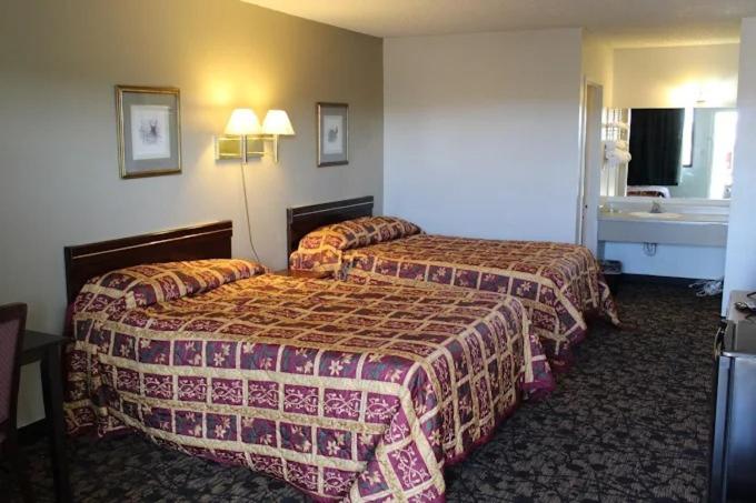 Trav-O-Tel Motel — photo 2