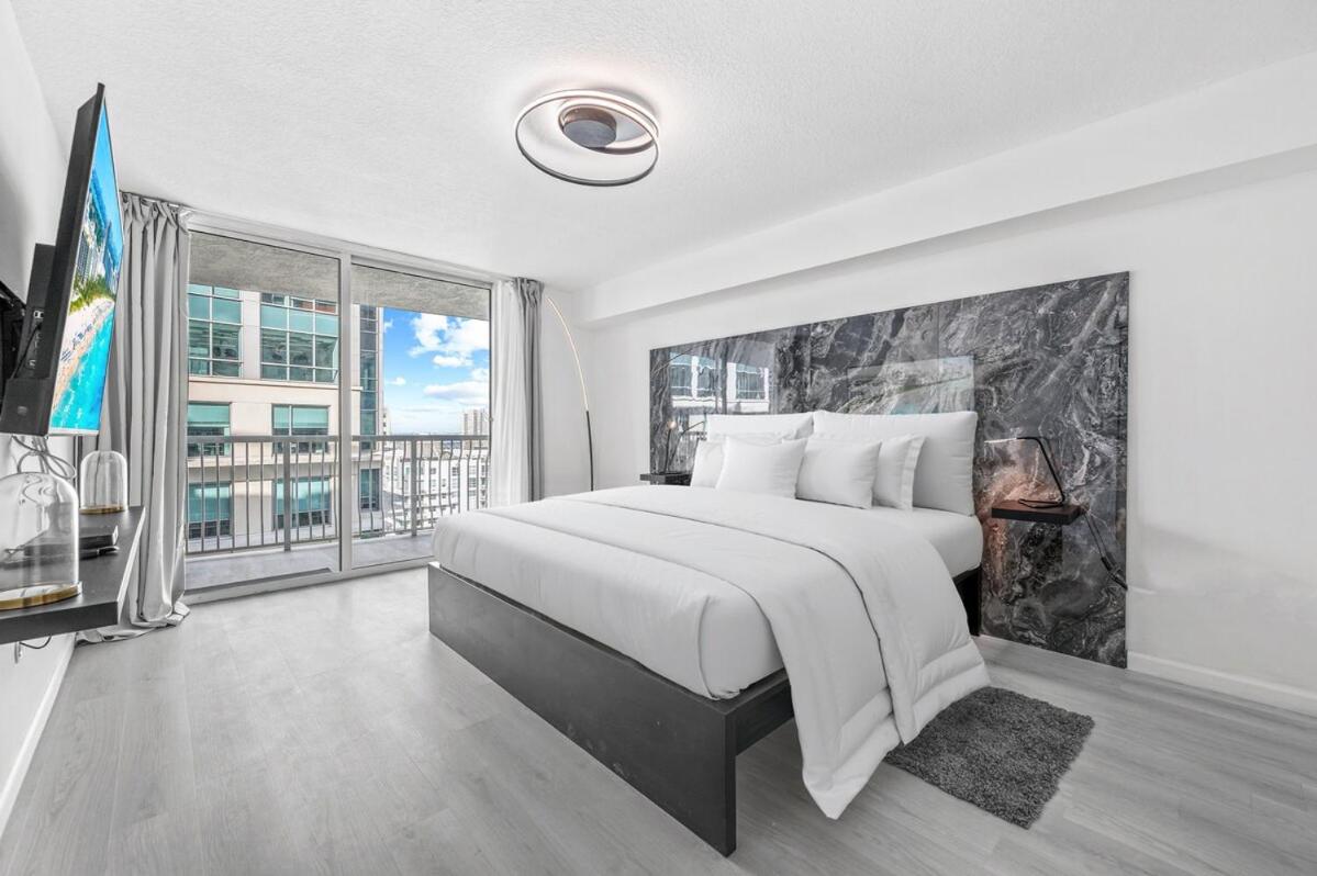 High Rise Unit in the heart of Brickell - 2