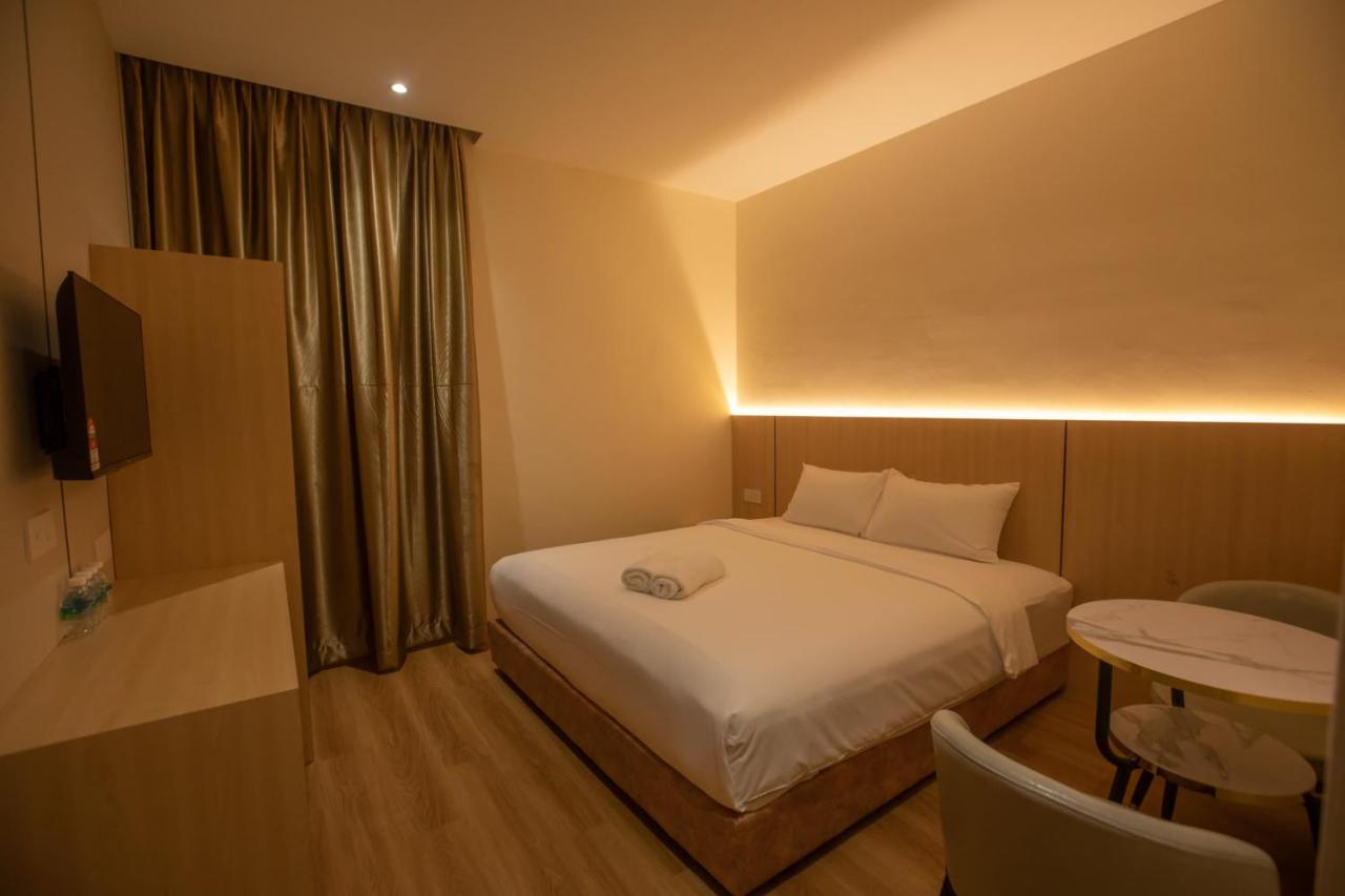 HOTEL 101 Permas Jaya NEW - 4