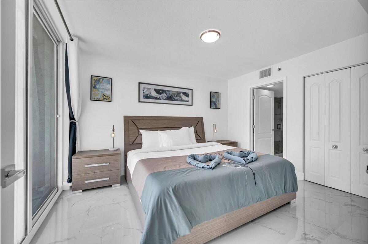 Luxurious 34th floor Ocean view Private Unit - 5