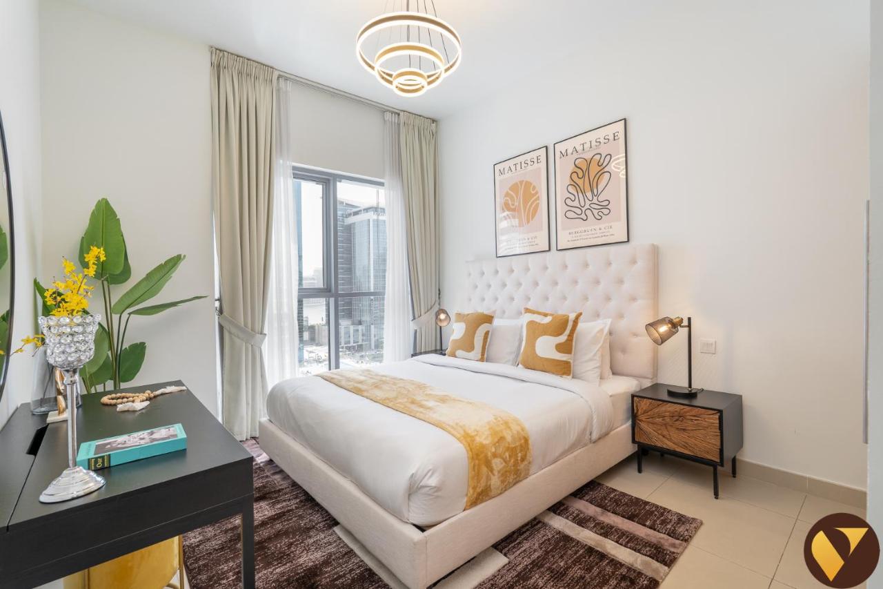 Vogue Vacation Homes, Downtown Bellevue Towers near Burj Khalifa and Dubai Mall, One Bedroom Apartment with City View, Full Access to all Amenities - 4