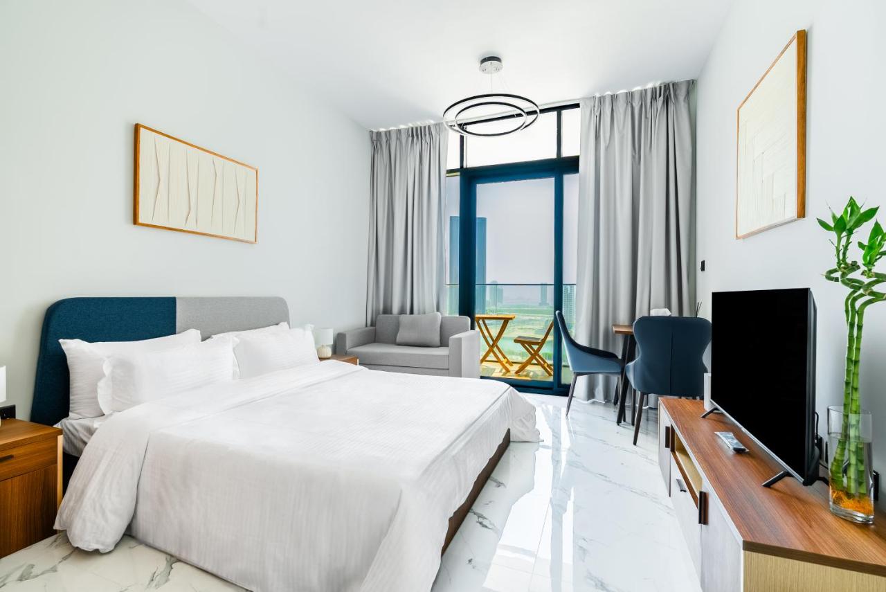 Al Reem - Pool View Studio