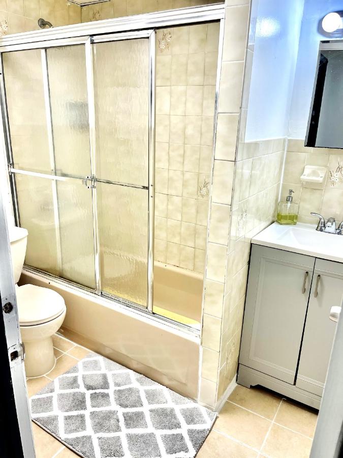 2 Bedroom Apt in LIC, Private WITH BACKYARD ! - 3