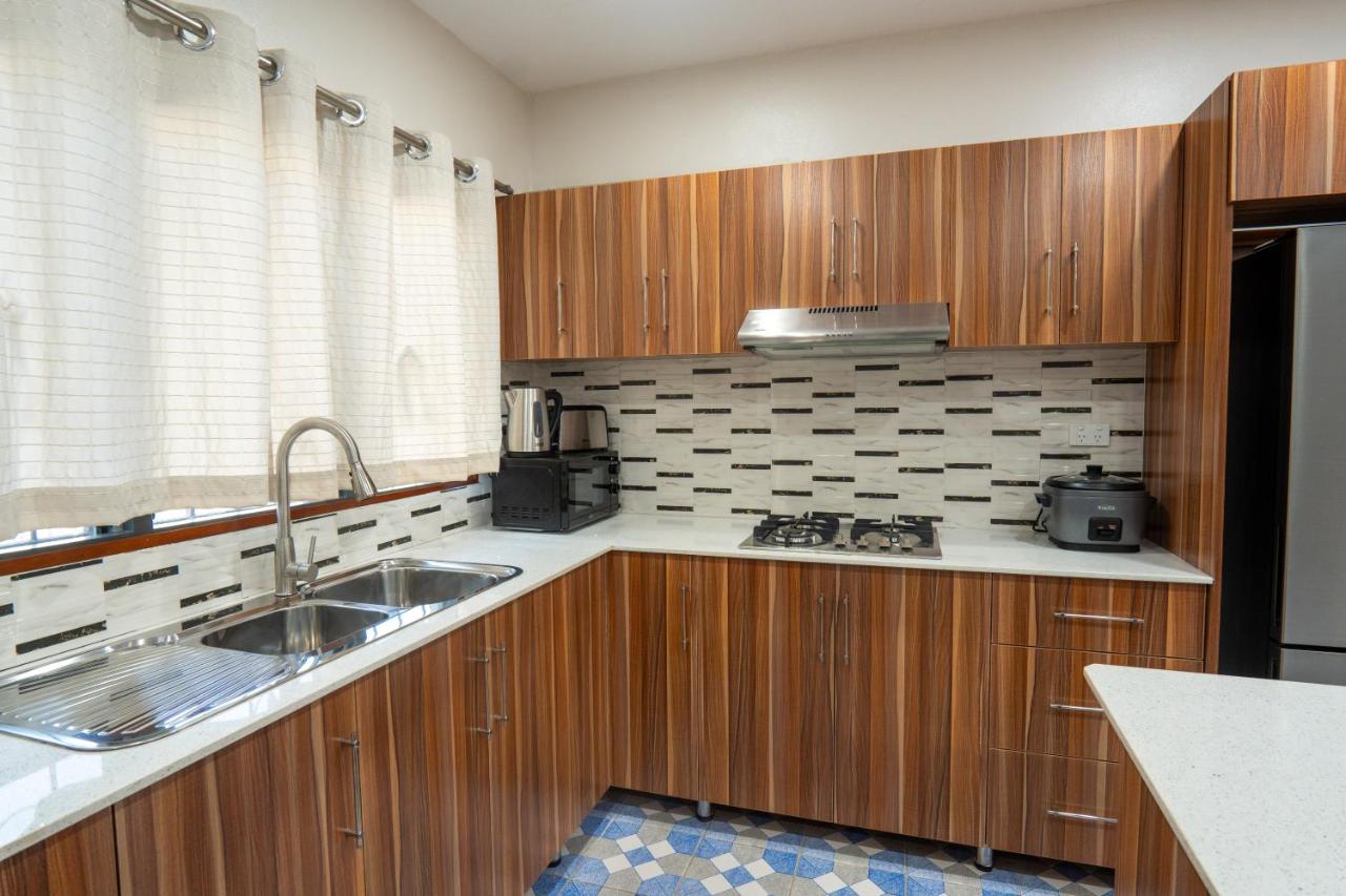 Airport Ace Villas - 3