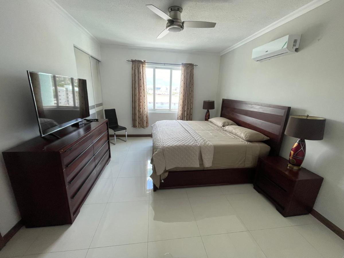 Joy Luxury Estate Kingston - 4