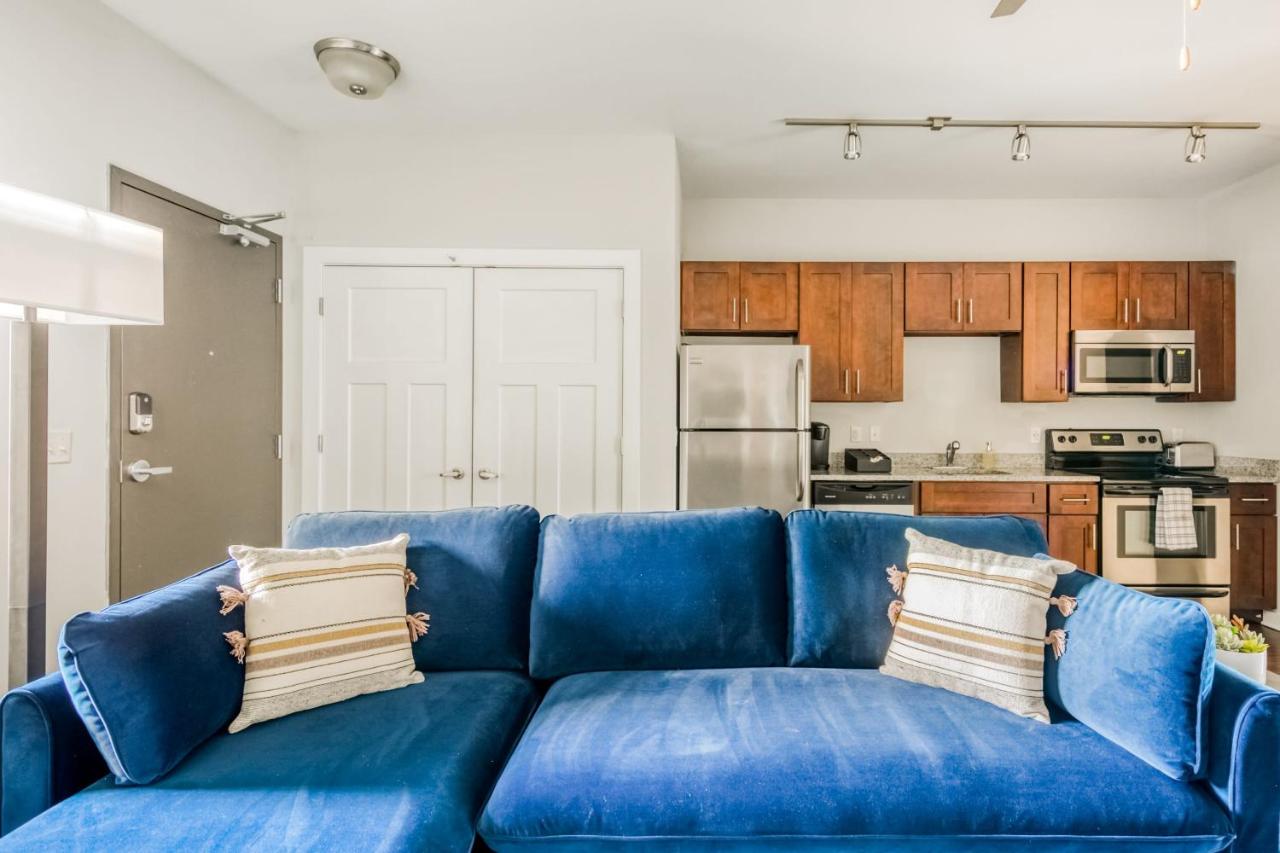 CozySuites MusicRow Classy 1BR with free parking 09 - 3