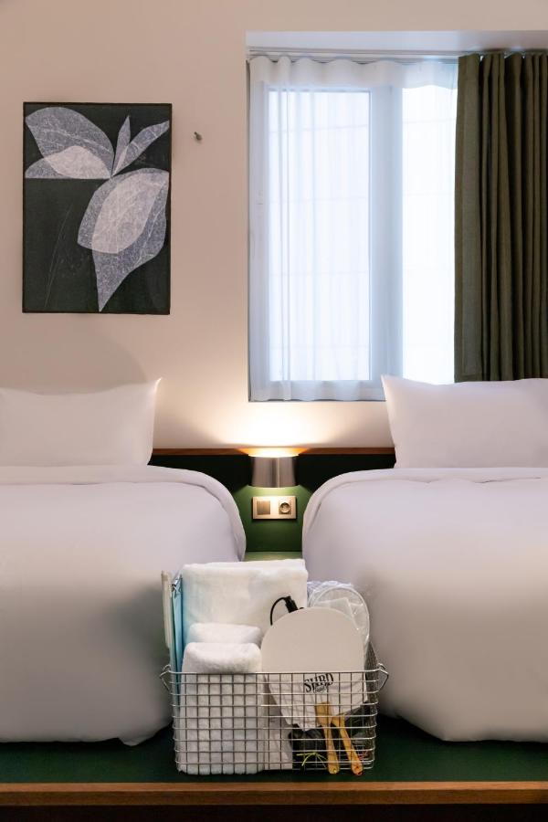 Small House Big Door Myeongdong - 2