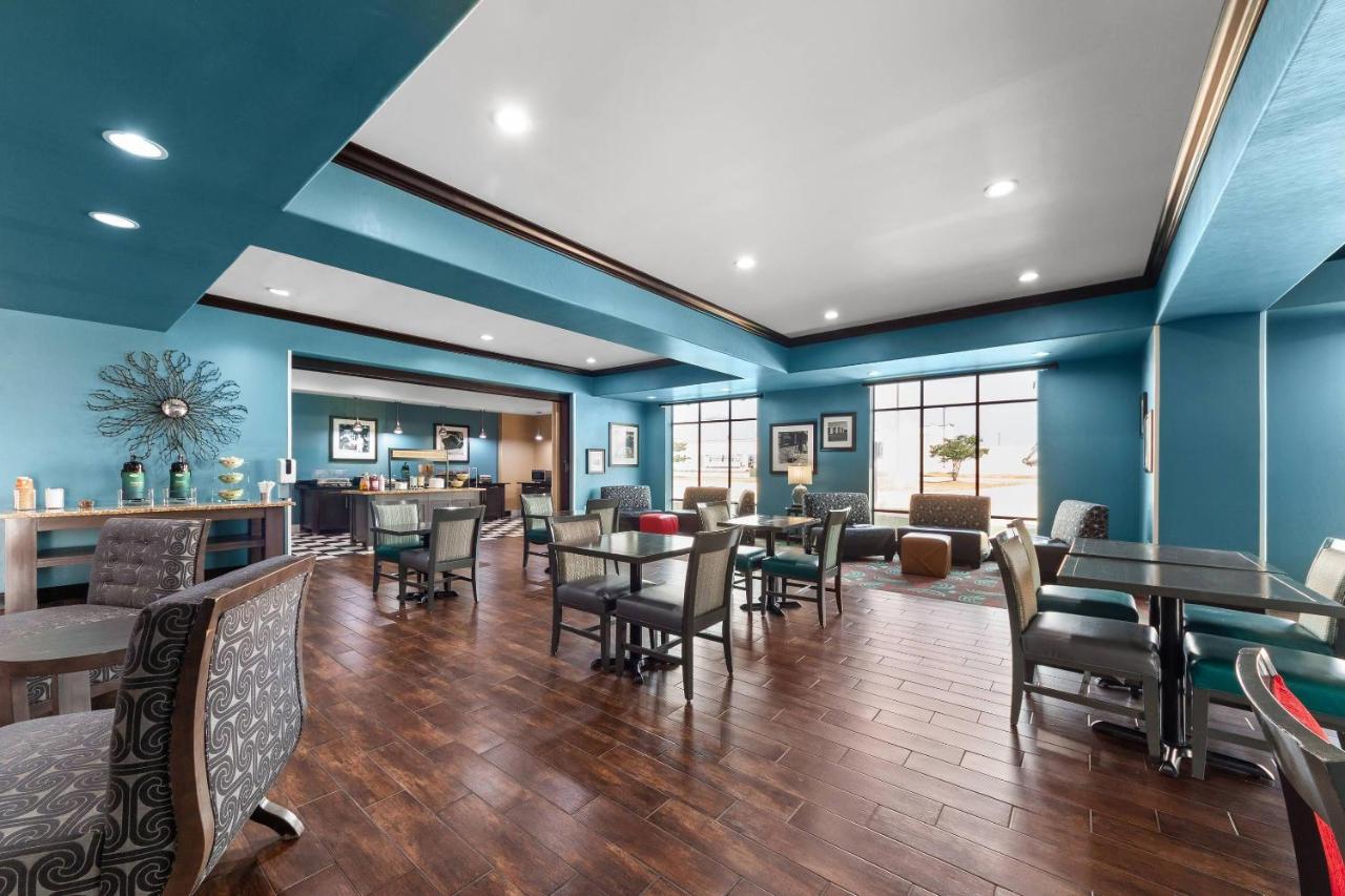 Casa Komfort Inn and Suites — photo 5