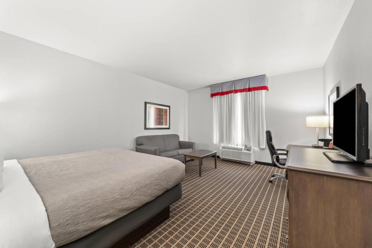 Casa Komfort Inn and Suites — photo 19