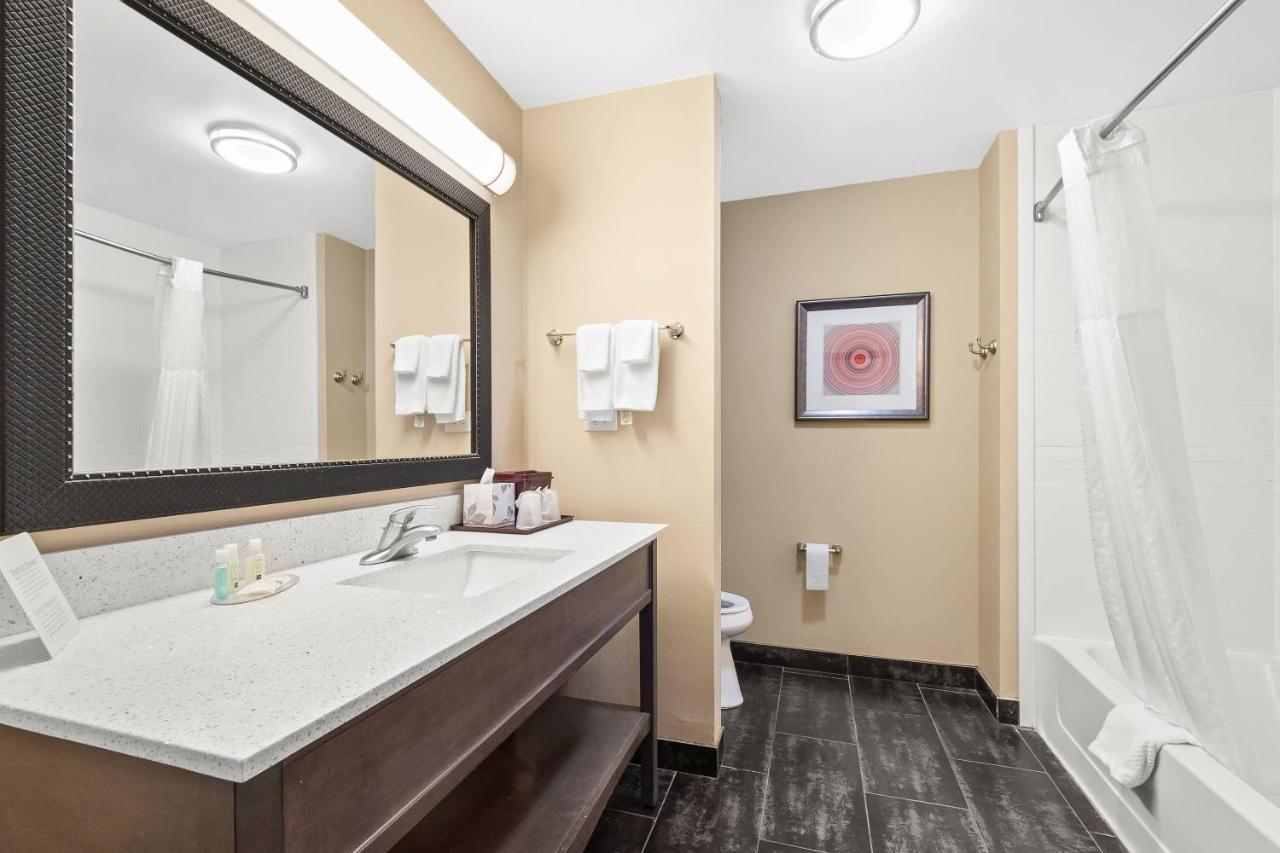 Casa Komfort Inn and Suites — photo 22