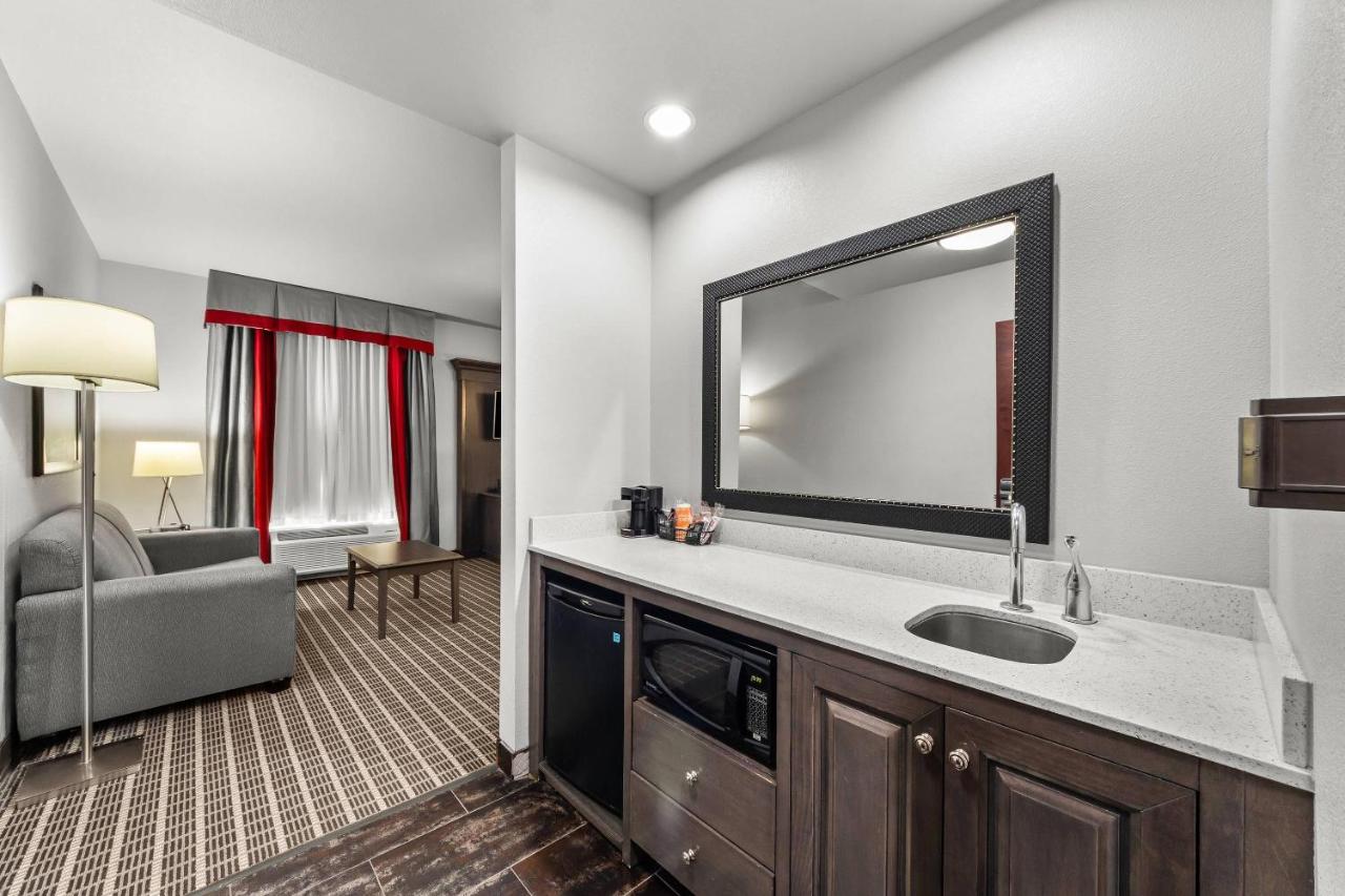 Casa Komfort Inn and Suites — photo 3
