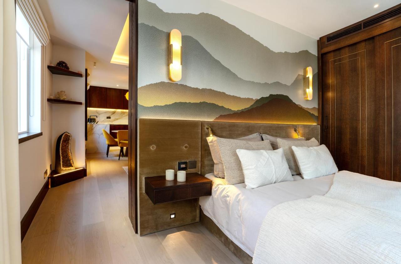 St James Prestige Suite - 2