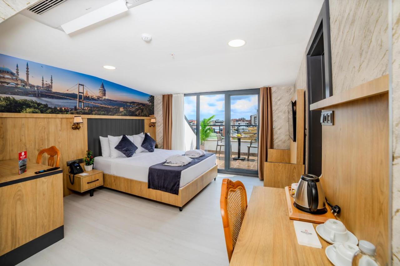 Junior Suite with Balcony