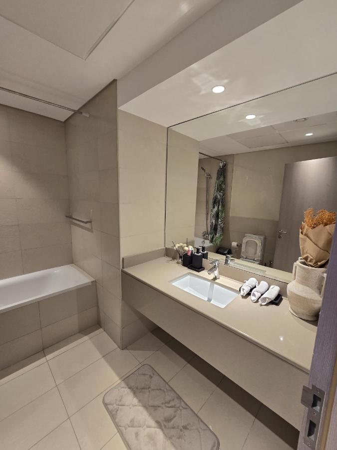 2bhk Canal View near Ferrari World and Sea World - 3