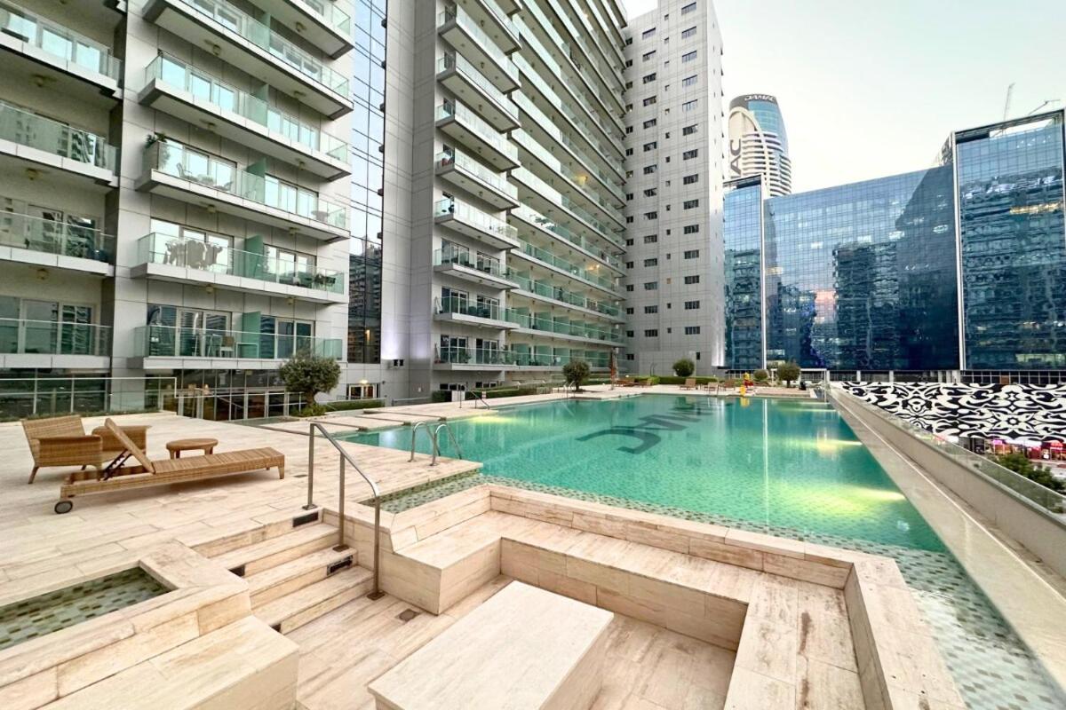 Stunning Burj Views Studio Mins to Dubai Mall 603 - 4