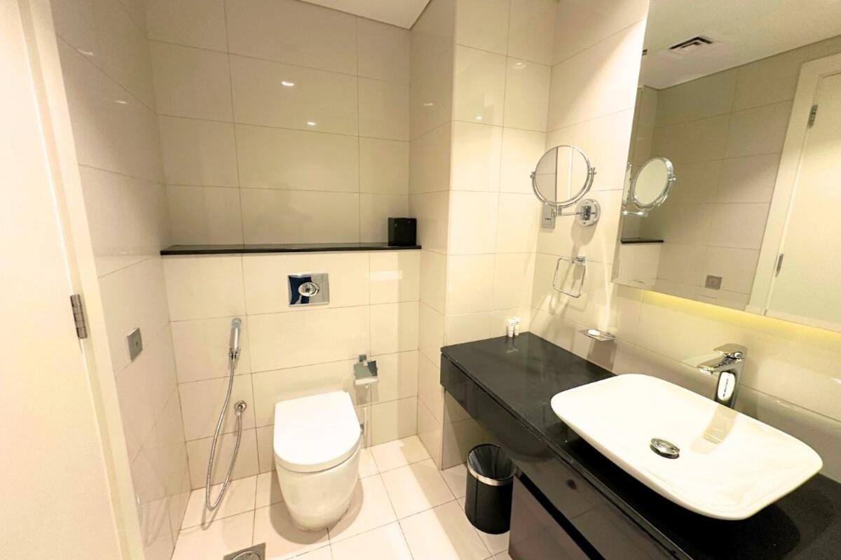 Stunning Burj Views Studio Mins to Dubai Mall 603 - 3