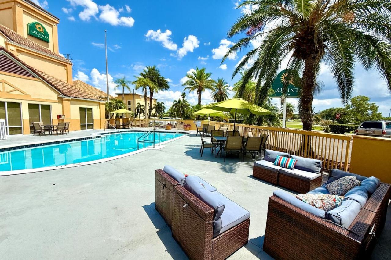 Image: La Quinta by Wyndham Orlando Universal area - Free Shuttle to Universal