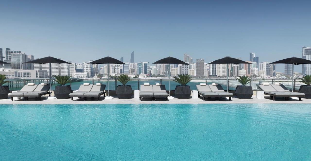 Rooftop swimming pool: Four Seasons Hotel Abu Dhabi at Al Maryah Island