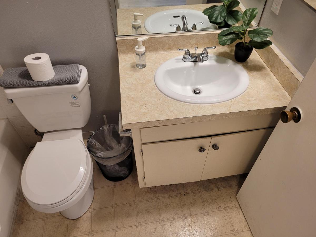 Beverly Hills Nest - 2