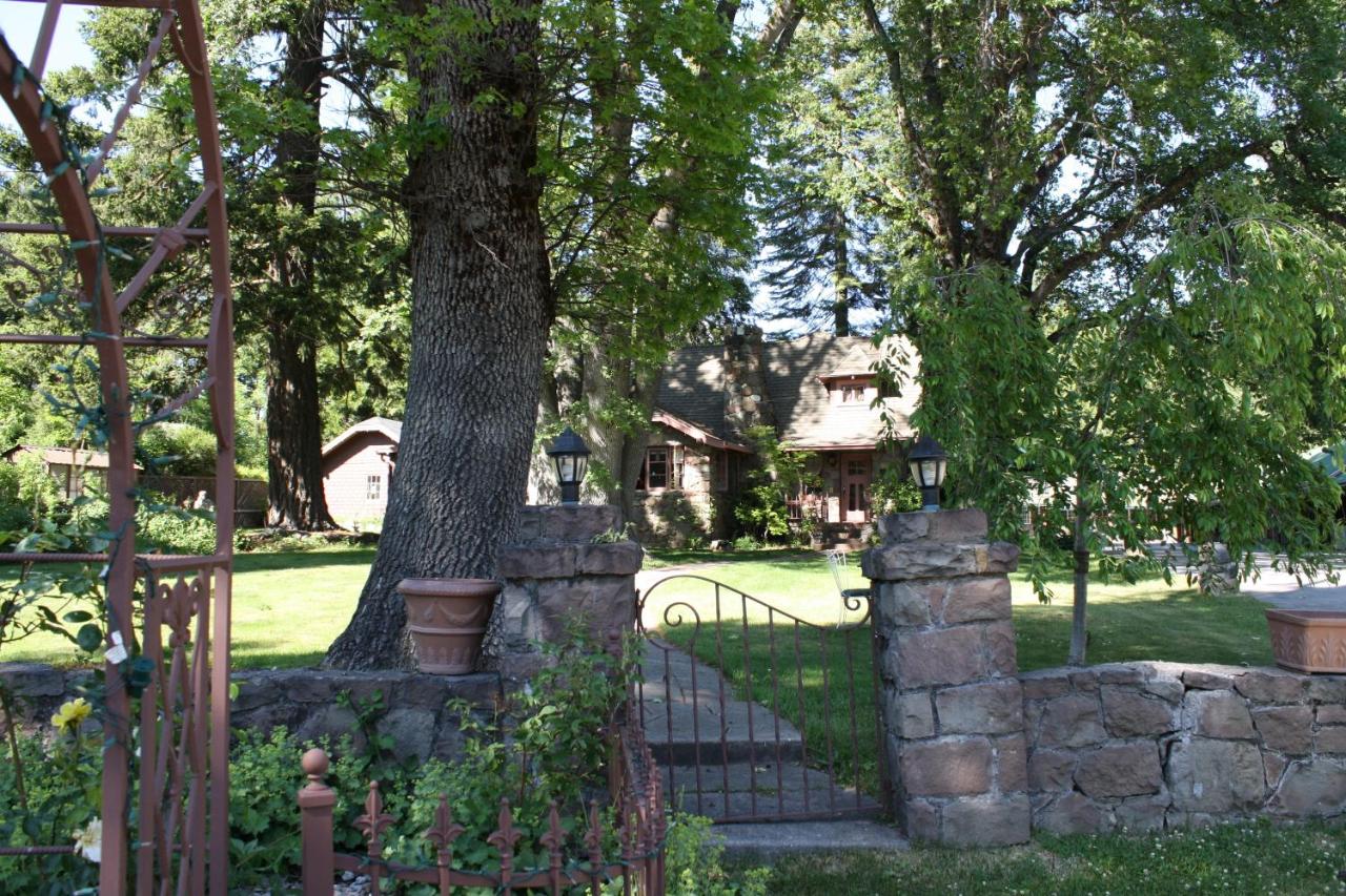 Strawberry Valley Inn — photo 17