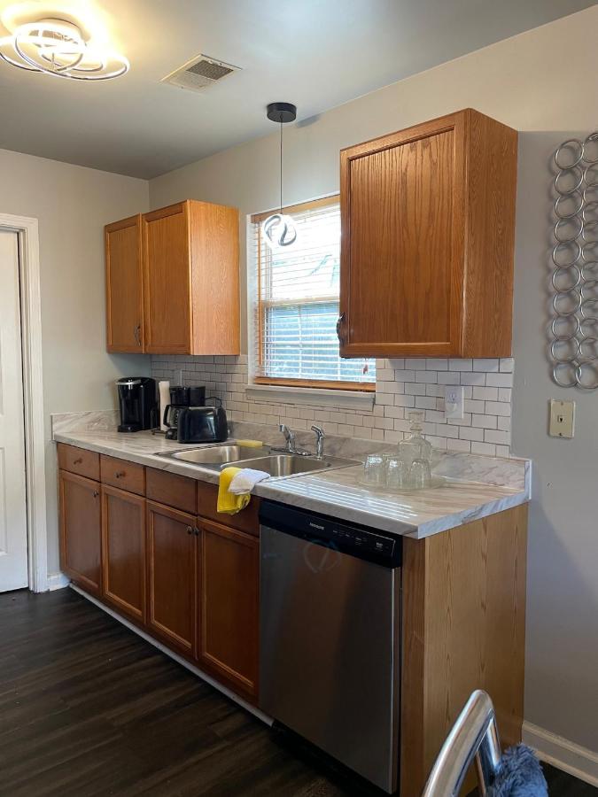 Nice & Cozy Central Location 10 minutes from Downtown Nashville