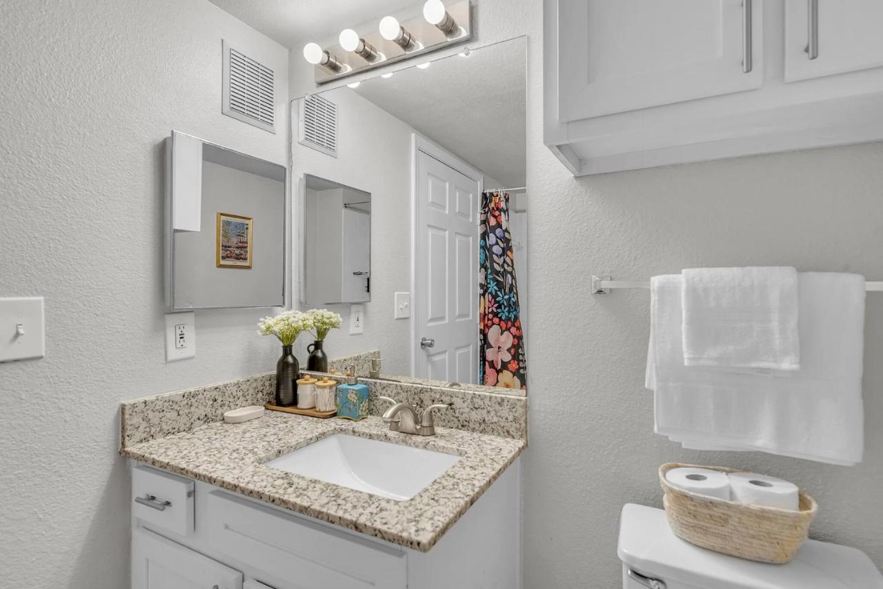 Casa Bluebonnet Gym, Pool, EV, Crib 8mins to ATX DownTown&Airport - 3