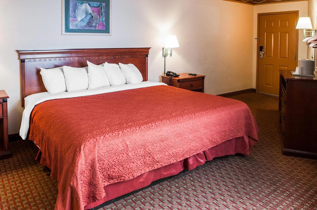 Plaza Suites — photo 24