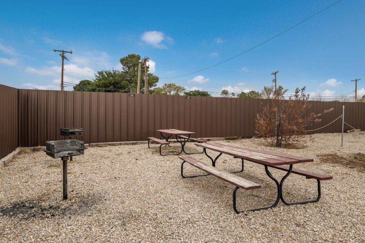 National Parks Inn Carlsbad NM — photo 4