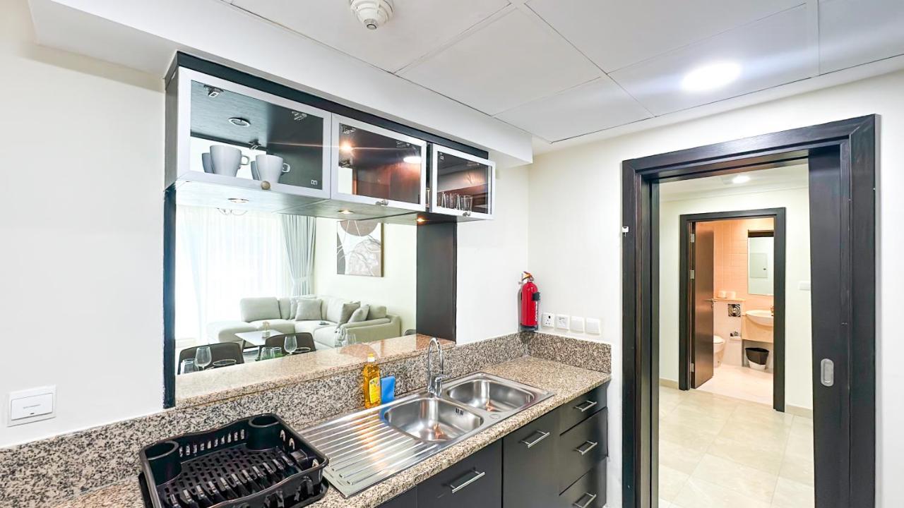 Relaxing Marina View Stay, Walk to Beach & Mall - 27AB02 - 3