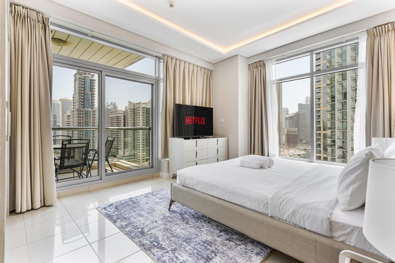 Stunning 2BR with Canal Views in Dubai Marina - 5