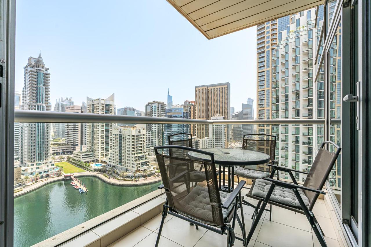 Stunning 2BR with Canal Views in Dubai Marina - 3
