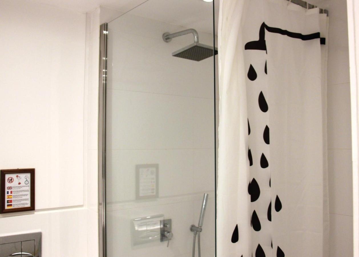 C3 Charm & Confort in BAIRRO ALTO! 18th Century Building, Very Central - 2