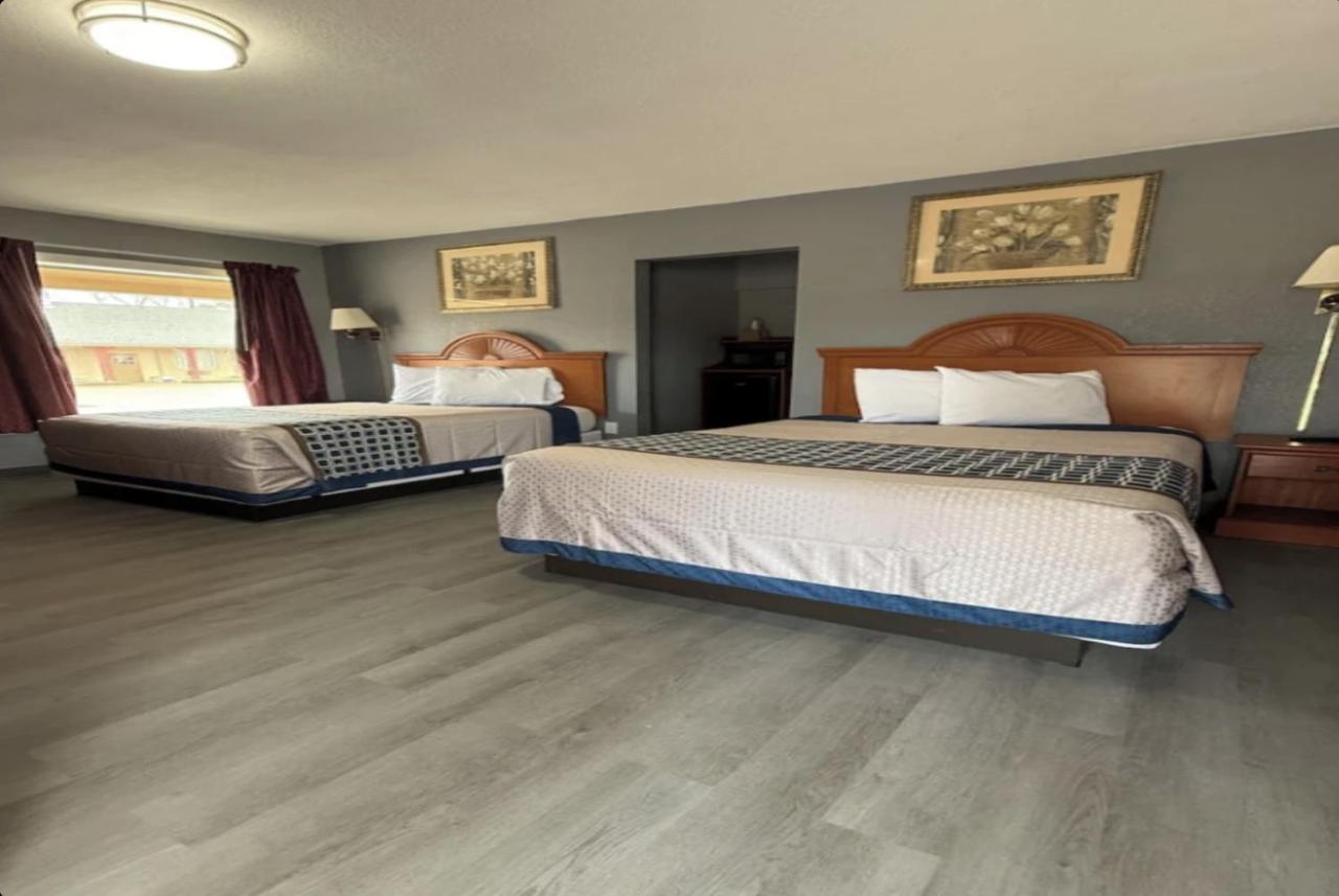 Budget Inn — photo 4