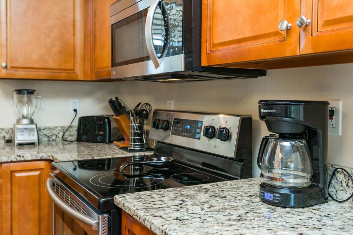 Huge Home For Groups Near Downtown - 5