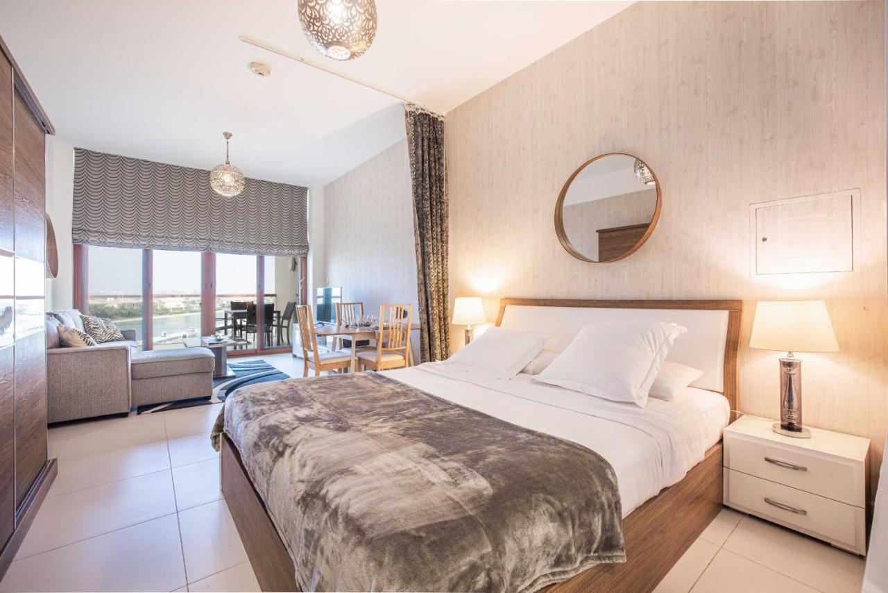 Deluxe Studio in Palm Views East at Palm Jumeirah by PK Holidays - 2