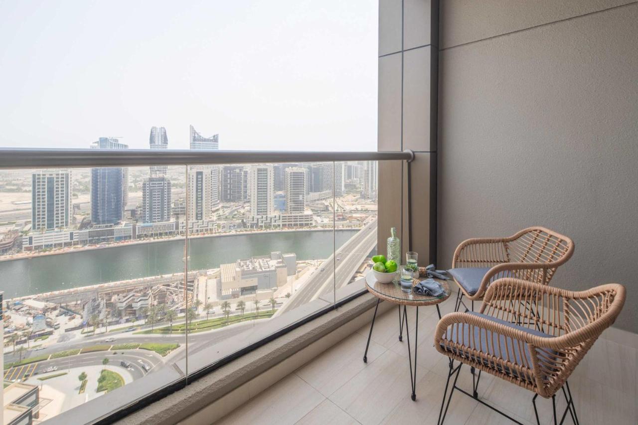 Frank Porter - Dt1 Tower, Downtown Dubai