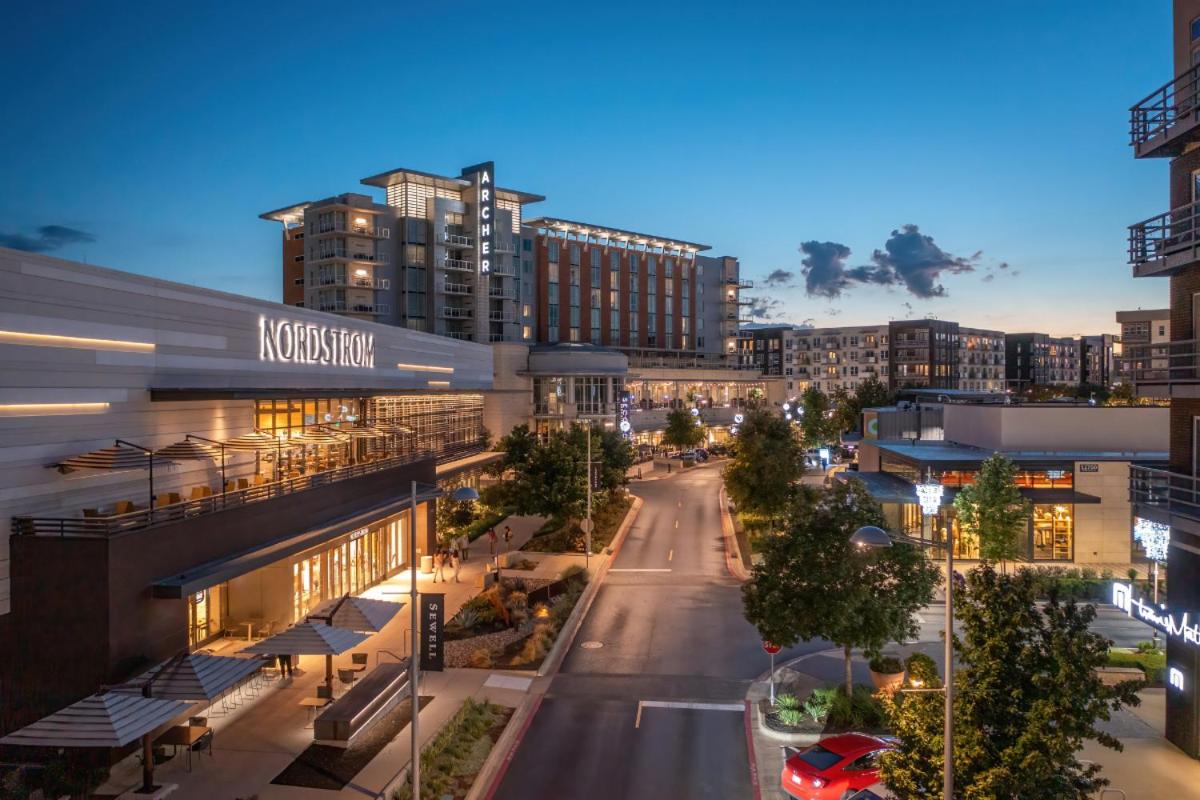 Casita Cactus - Mins to Q2 & Domain - WiFi plus Pool - 2