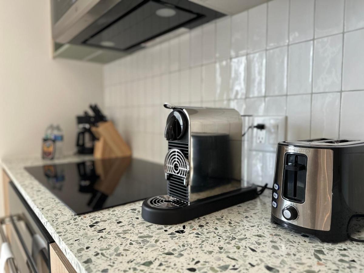 Modern 2BR-2BA in Downtown - 5